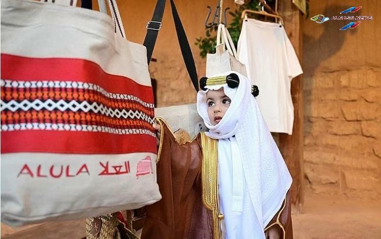أزياء التراث السعودي تزيّن احتفالات يوم التأسيس وتعزّز هوية الأطفال