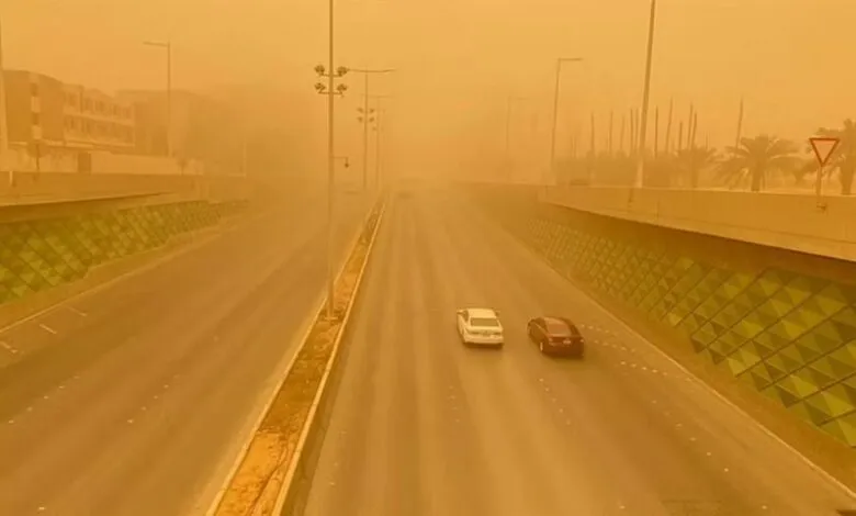 حالة الطقس في السعودية : رياح وأتربة وغبار علي العديد من المناطق