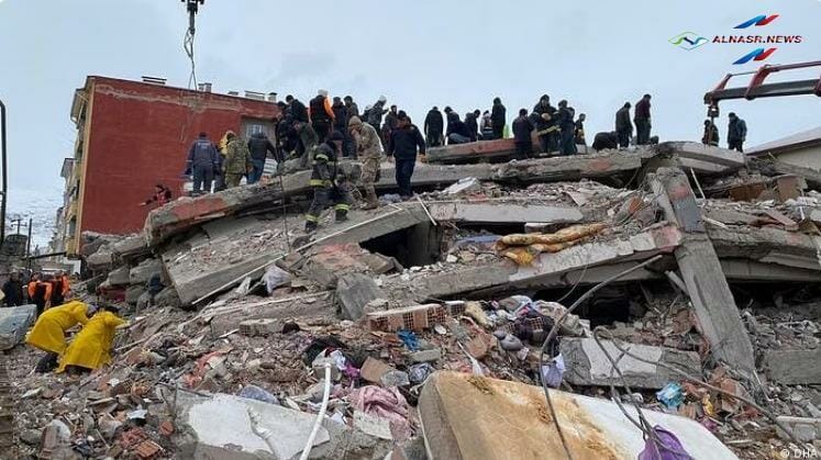 زلزال تركيا المدمر : ارتفاع حصيلة الضحايا إلى أكثر من 22 ألف قتيل