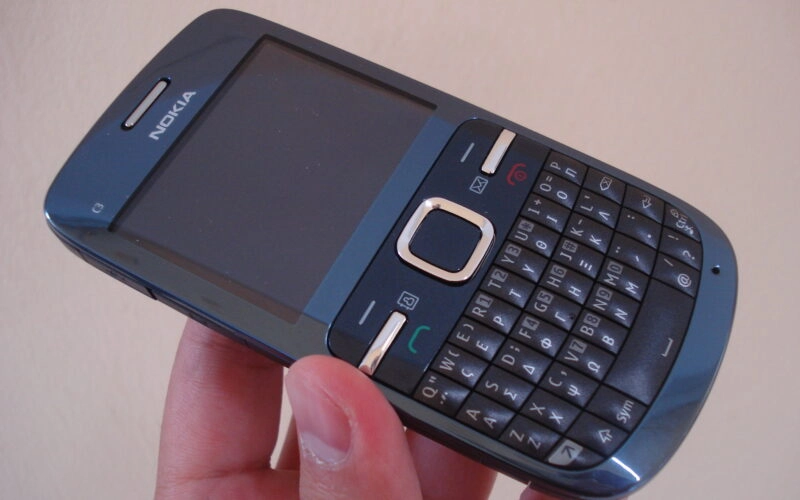 Nokia C300 : سعر و مواصفات و عيوب و مميزات هاتف نوكيا C300