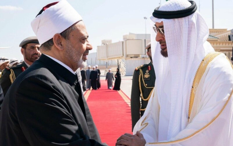 رئيس الإمارات وشيخ الأزهر يتبادلان التهاني بمناسبة عيد الفطر المبارك