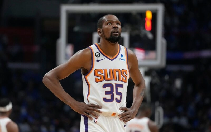 دعوى قضائية ضد شركة Phoenix Suns بسبب اتهامات بخرق العقد