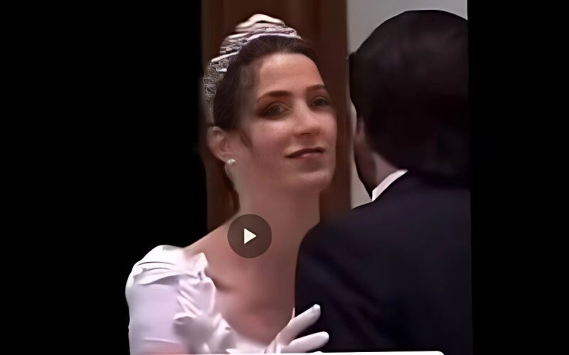 فيديو.. ولي العهد الأردني يطالب برد الإعتبار بعد تقبيل ألكسندر زوجته رجوة السعودية